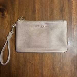 Adrienne Vittadini wristlet with phone charger
